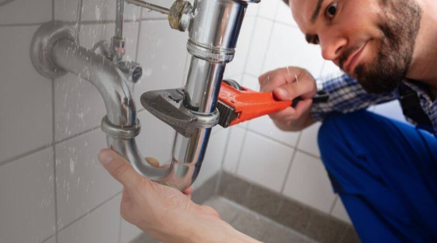 Expert burst pipe repair services in Benedict, ND